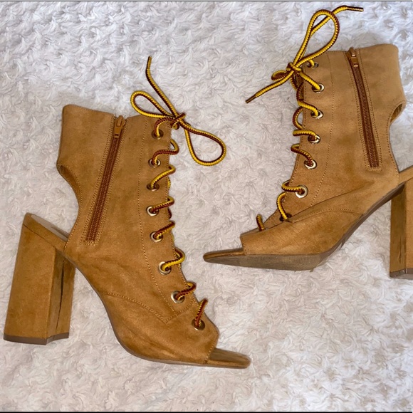 Block Heels - Picture 1 of 2